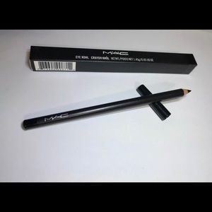 M.A.C Kohl Eyeliner Pencil Matte Makeup